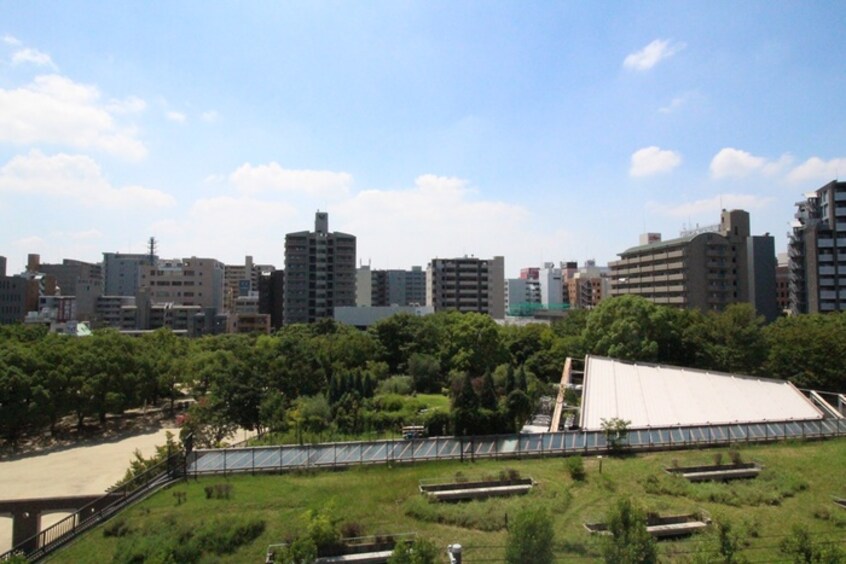 室内からの展望 ベルヴィ江坂公園