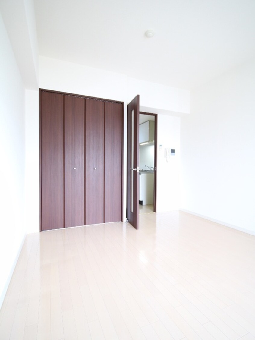 居室 ベルヴィ江坂公園