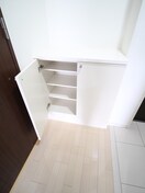 靴箱 ベルヴィ江坂公園