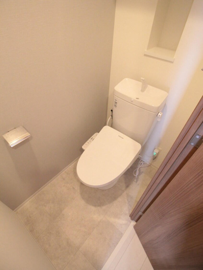 トイレ スプランディッド新大阪EAST