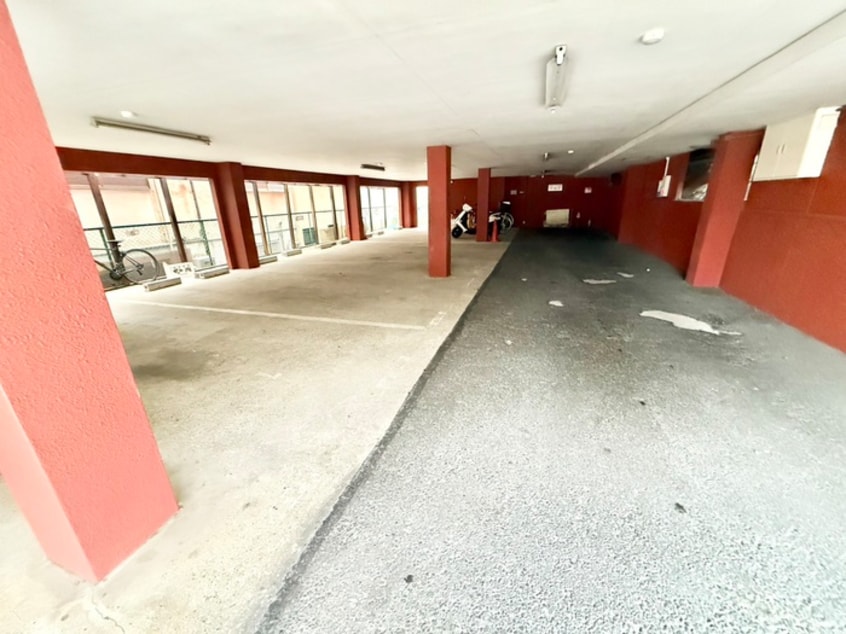 駐車場 赤井マンション香里