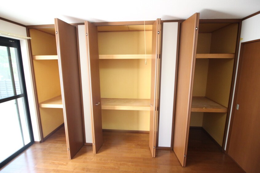 収納 アビタシオングラシュース