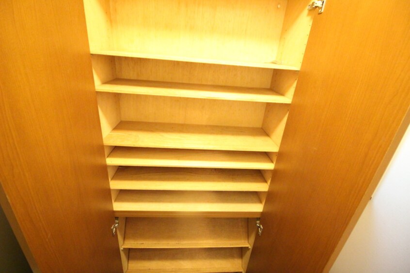 靴箱 アビタシオングラシュース