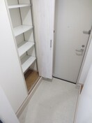 玄関 クリエオーレ諸福