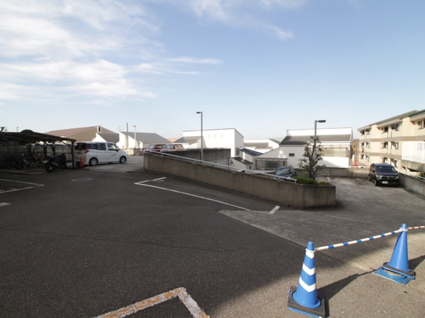 駐車場 ロイヤルヒル２番館