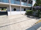 駐車場 ＰＯＩＳＳＯＮ　ＲＯＵＧＥ