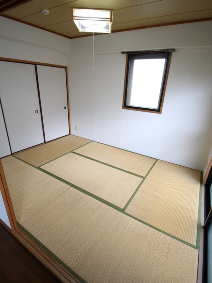 居室 パインコート江坂