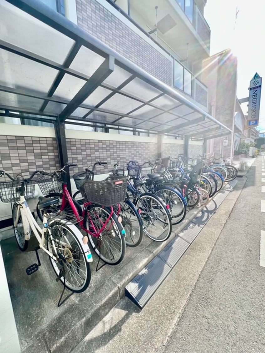 駐輪場 フリーデ立花