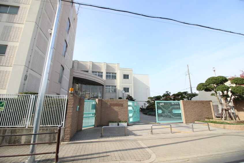 大阪市立田辺中学校(中学校/中等教育学校)まで230m ＫＭ山坂