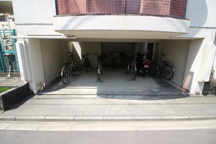 駐輪場 アンフィニィ･京口