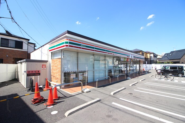 セブンイレブン本町9丁目店(コンビニ)まで349m レジデンスシーズ2