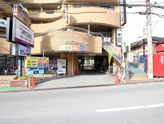 エントランス部分 ウエスト・サイド