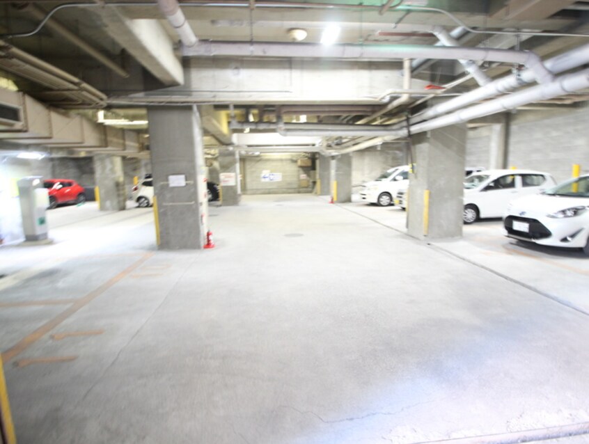 駐車場 ウエスト・サイド