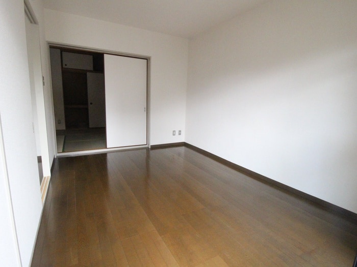 居室 Palaisdu　Camellia