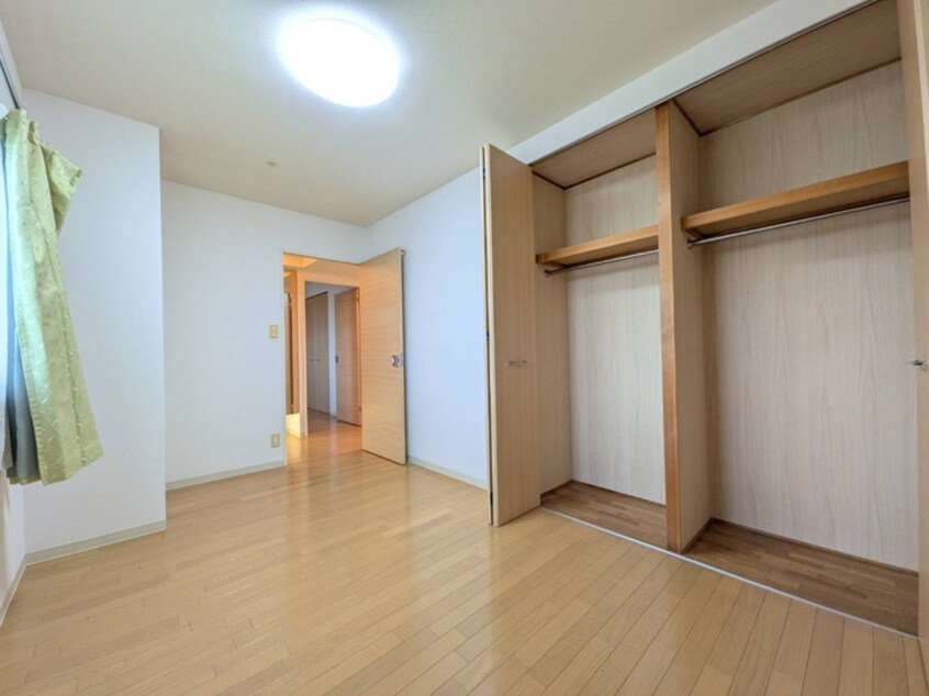 居室 ｴｽﾘｰﾄﾞ松原松ヶ丘（1007）