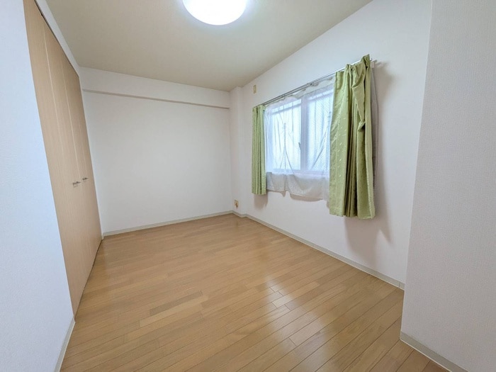 居室 ｴｽﾘｰﾄﾞ松原松ヶ丘（1007）