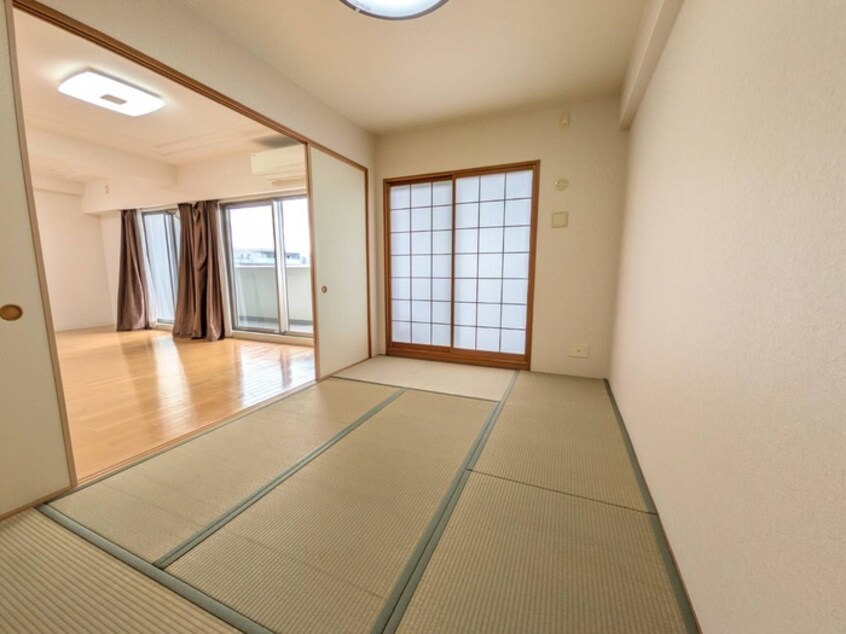 居室 ｴｽﾘｰﾄﾞ松原松ヶ丘（1007）