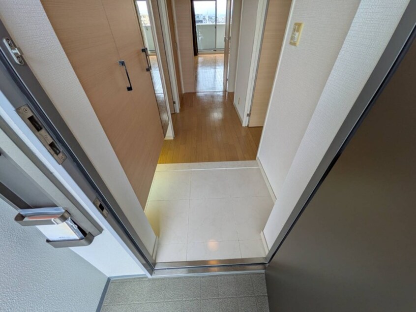 玄関 ｴｽﾘｰﾄﾞ松原松ヶ丘（1007）