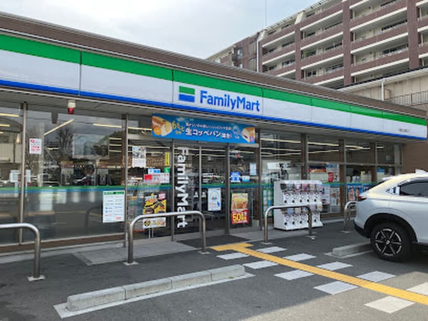 ファミリーマート 高槻土橋町店(コンビニ)まで140m クランディール八幡