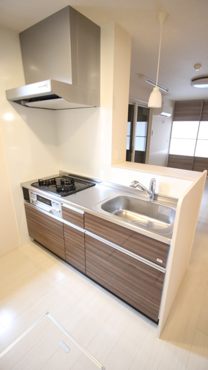 キッチン グロリアハイツはびきのＡ棟