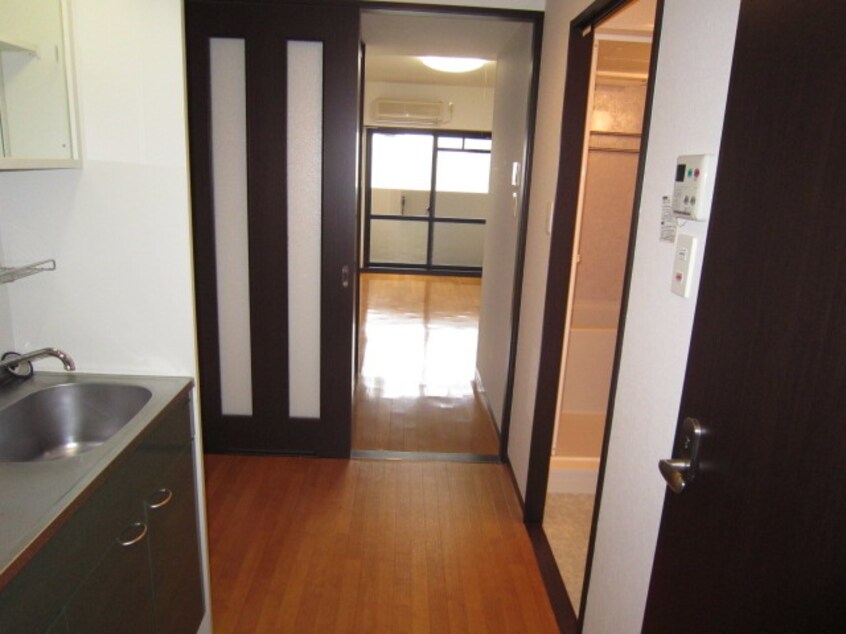 廊下 ロ－ズコ－ポ本町