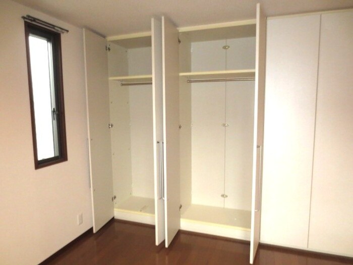 収納 アヴェニ－ル仁川