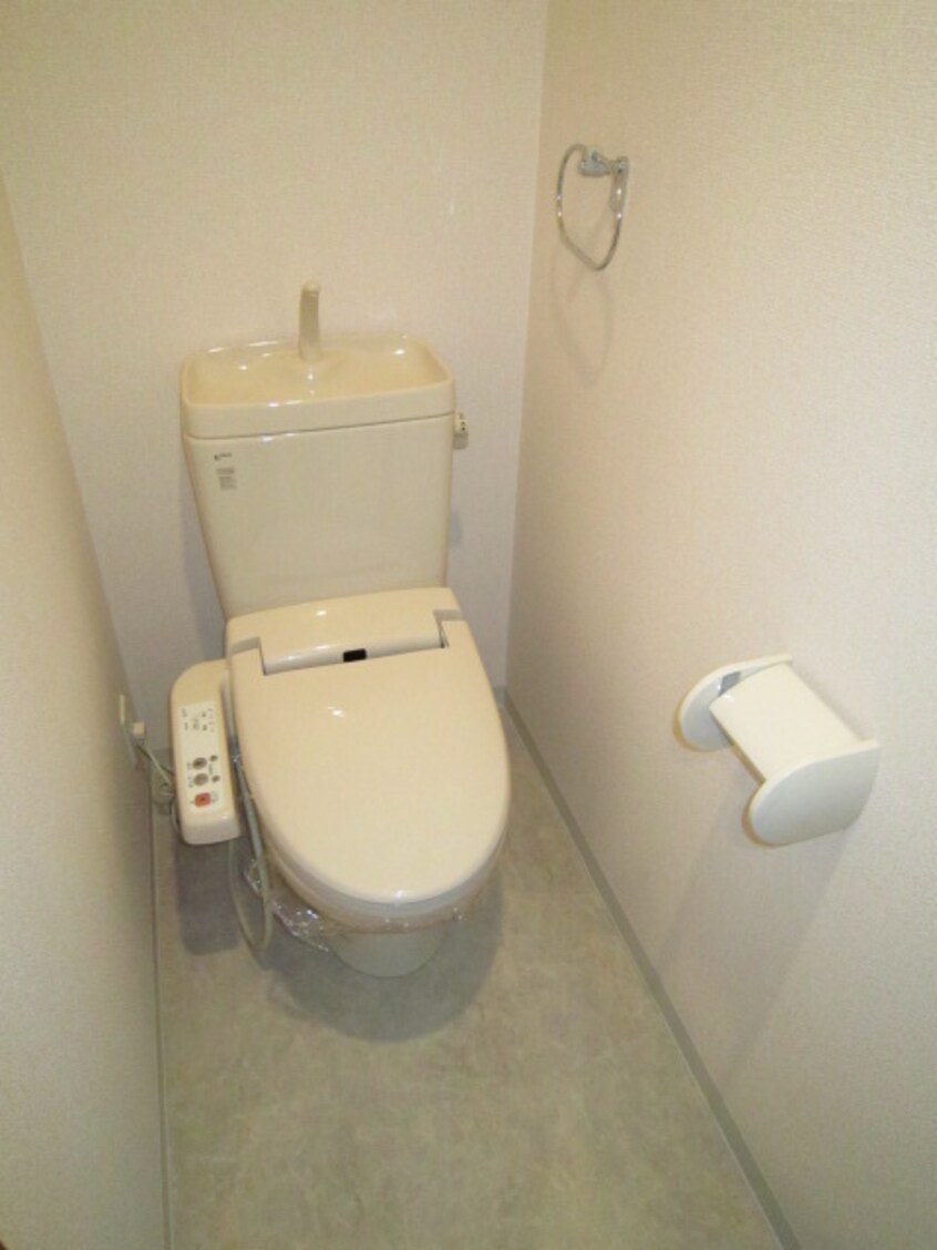トイレ プラム・サン