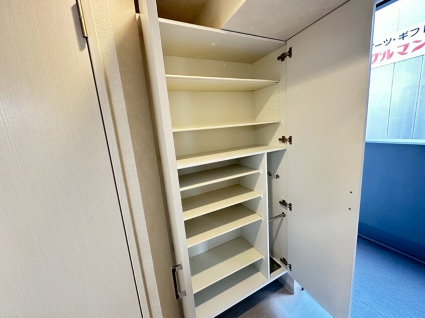 靴箱 ﾌｧｰｽﾄﾌｨｵｰﾚ吹田ﾚｶﾞｰﾒ(801)