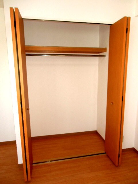 収納 シンエイアド大通りビル