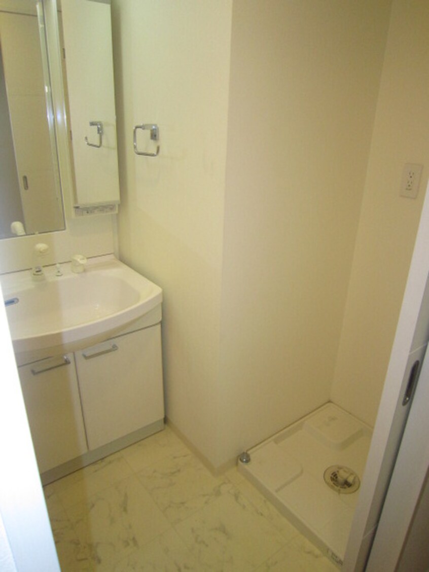 洗面 ｸﾗｳﾝﾊｲﾑ北心斎橋ﾌﾗﾜ-ｺ-ﾄ