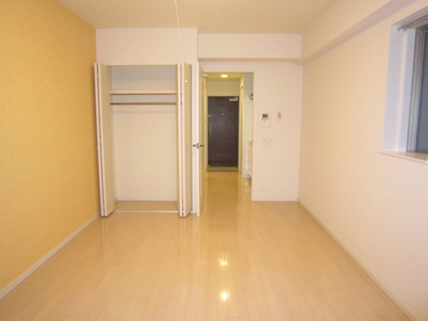 居室 ｸﾗｳﾝﾊｲﾑ北心斎橋ﾌﾗﾜ-ｺ-ﾄ