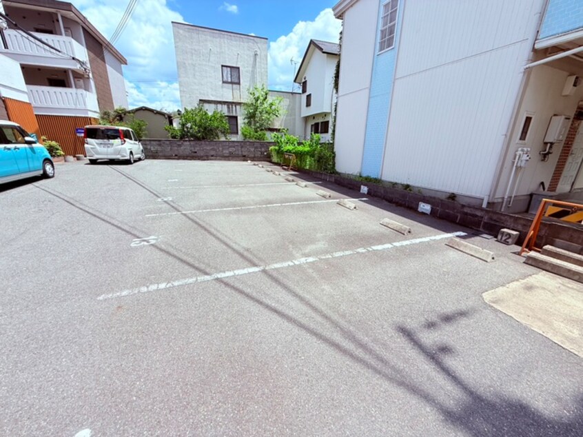 駐車場 ベルメゾン５番館