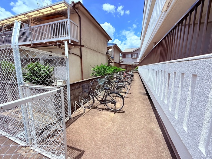 駐輪場 ベルメゾン５番館