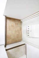 玄関 離宮前グリ－ンハイツ