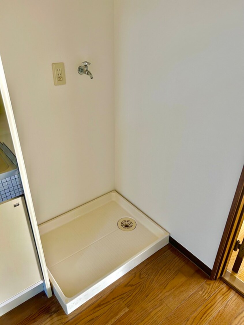 洗濯機置場 綾園松井邸ワンル－ム