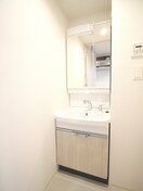 洗面 ﾌﾟﾚｻﾝｽOSAKA西中島ﾘｴｿﾞﾝ(702)