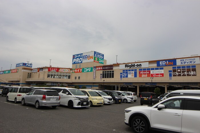 べスピアインター堺(電気量販店/ホームセンター)まで1100m ビレッジハウス草部5号棟