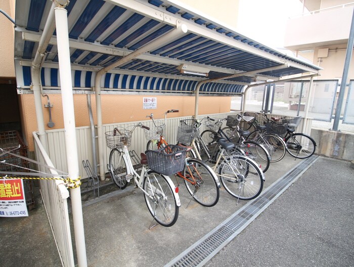 駐輪場 アビタコアⅢ