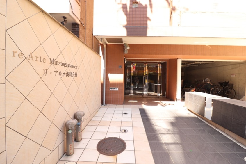 エントランス部分 リアルテ湊川公園