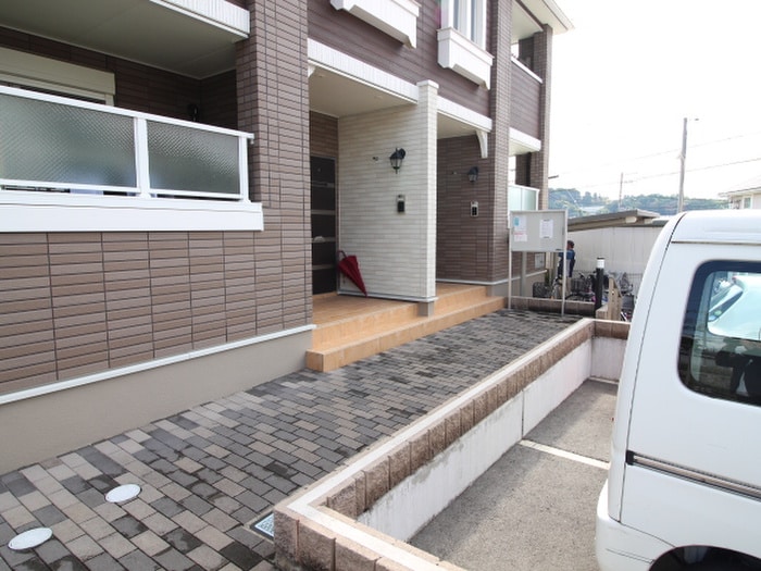 エントランス部分 オリーブ