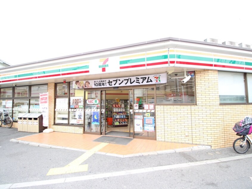 セブン-イレブン 大阪桃谷３丁目店(コンビニ)まで220m サカエマンション桃谷