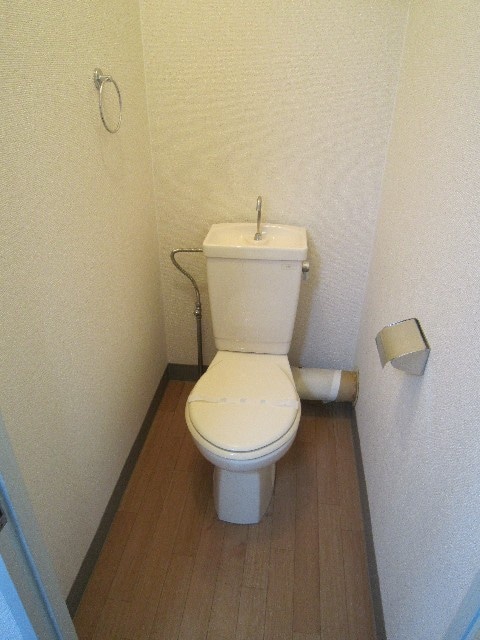 トイレ メゾンドリュウ北野