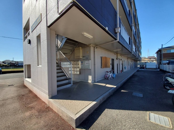 エントランス部分 ミロ－ズコ－ト