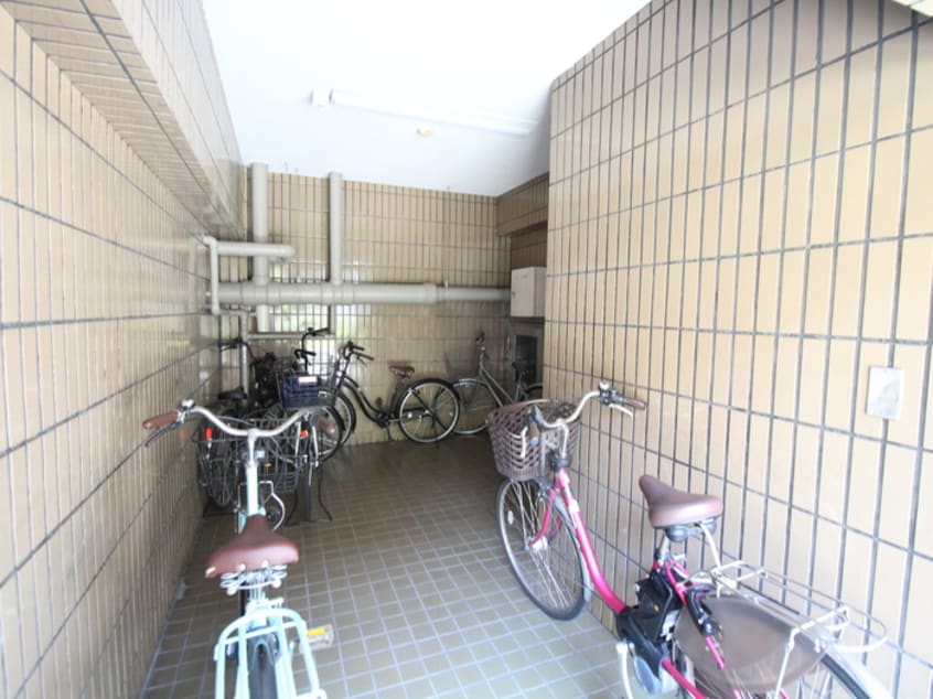駐輪場 グリ－ンロ－タスⅡ