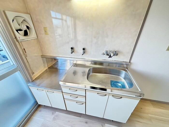 キッチン シロハイヌ湯里
