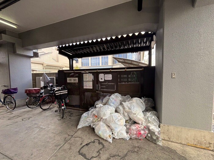 その他 シロハイヌ湯里