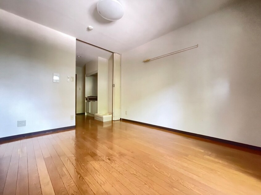 居室 ロイヤルマンション百済