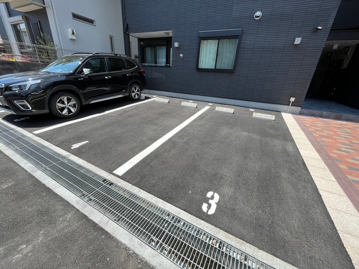 駐車場 リビングライフ八尾山本