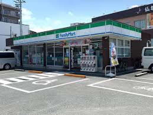 ファミリーマート瓜破東(コンビニ)まで267m フランメゾンⅡ