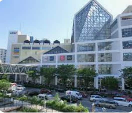 ウミエ(ショッピングセンター/アウトレットモール)まで400m ソルテラス神戸栄町通